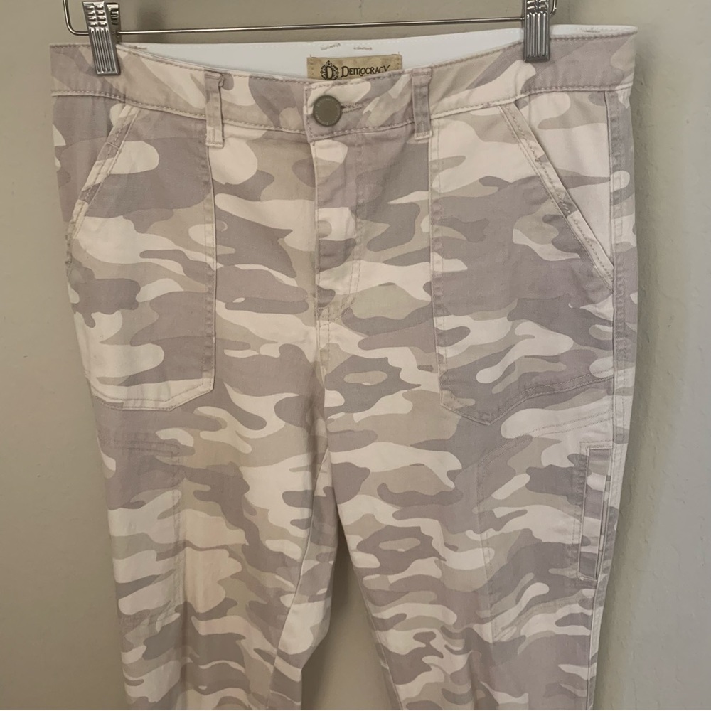 DEMOCRACY “Ab” Technology Camo Stretch Joggers Jeans Denim Size 10 - Picture 3 of 12